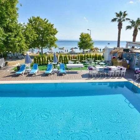 Yakamoz Hotel *